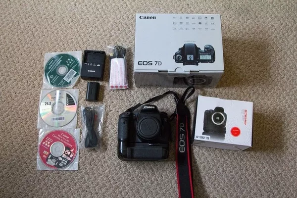 Canon EOS 7D 18, 0 MP Digital SLR Camera.